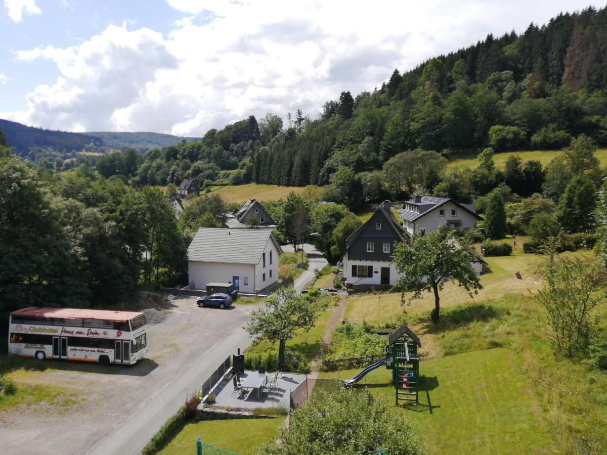 Apartment Am Felsen Zueschen Winterberg Buitenkant foto
